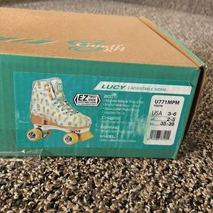 New adjustable roller skates